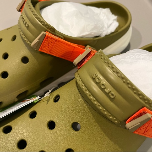 NWT Crocs Duet Max II Clogs Men\'s 9 / Women\'s 11